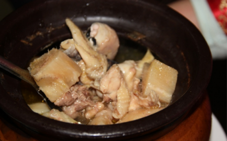 葛根土雞煲