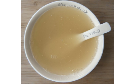 夏日解暑，這碗冷藏的野生葛根粉藏著自然的清涼答案?